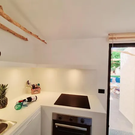 Stazzo San Teodoro Il Ginepro Piscina Condivisa Apartment Exterior photo